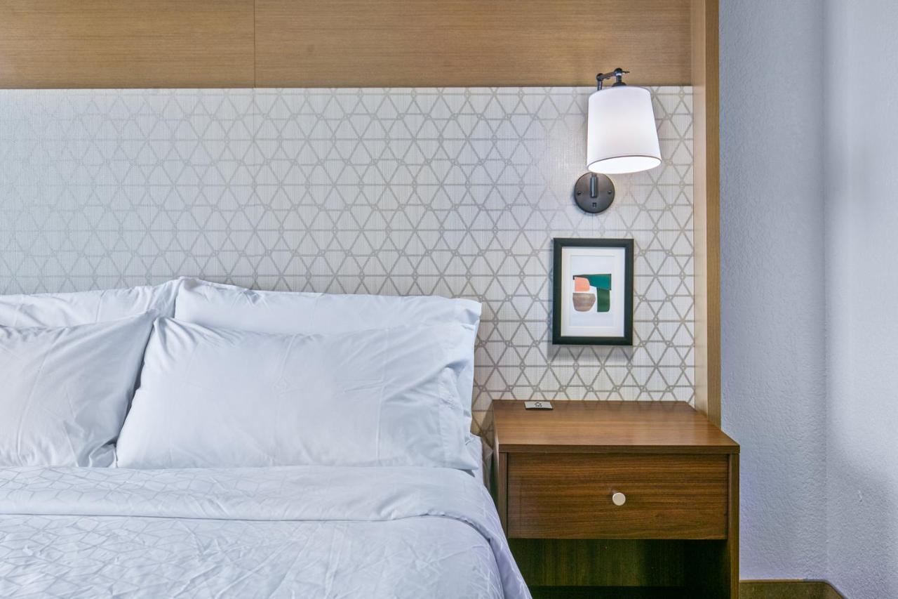 Holiday Inn Express Hotel & Suites Lucedale By Ihg Esterno foto