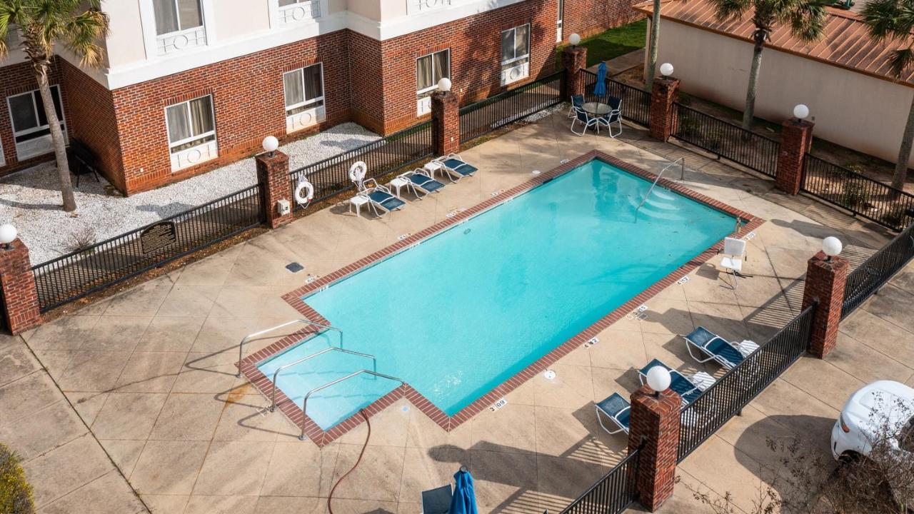 Holiday Inn Express Hotel & Suites Lucedale By Ihg Esterno foto