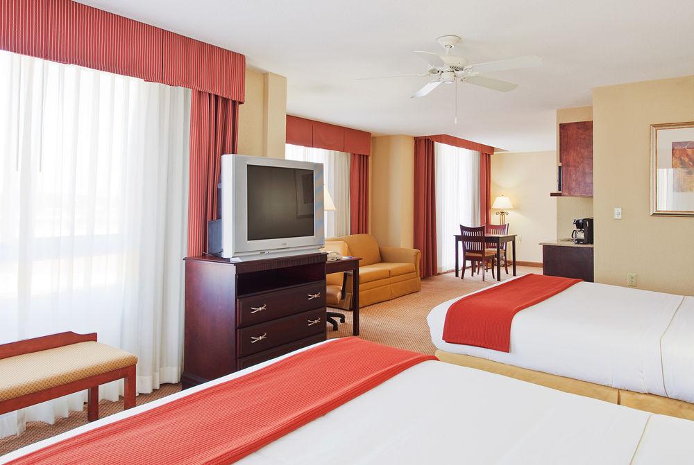 Holiday Inn Express Hotel & Suites Lucedale By Ihg Esterno foto