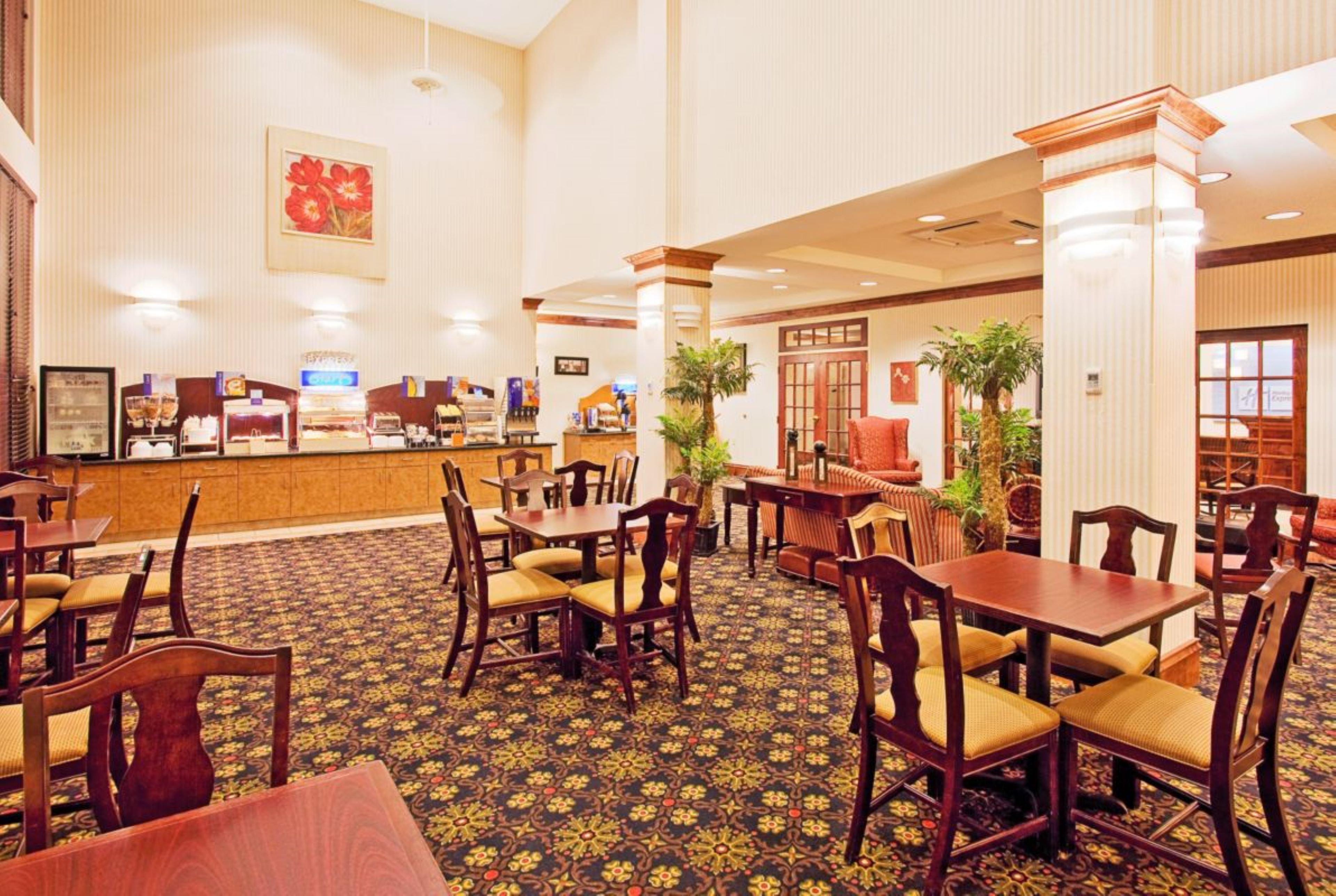Holiday Inn Express Hotel & Suites Lucedale By Ihg Esterno foto