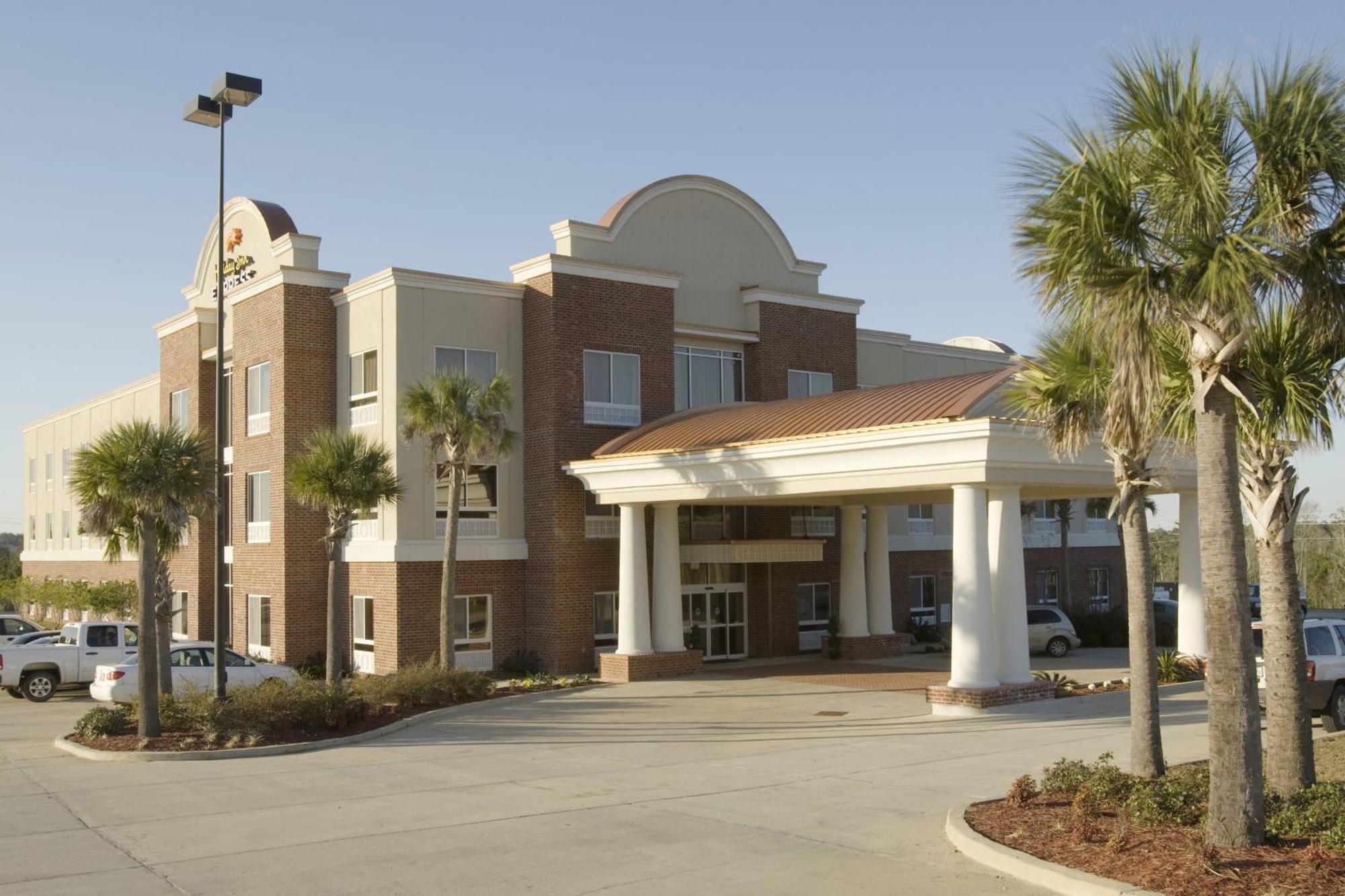 Holiday Inn Express Hotel & Suites Lucedale By Ihg Esterno foto